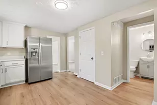 6609 Highridge Ave, Florence, KY 41042 - Photo 6