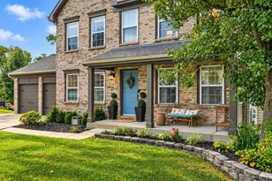 1874 Falcon Crest Cir, Hebron, KY 41048 - Photo 2