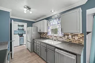 3000 Ashbrook Cir, Burlington, KY 41005 - Photo 4