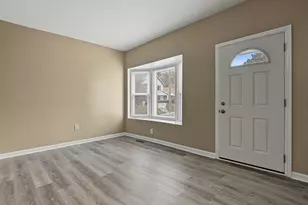 101 E 43rd St, Covington, KY 41015 - Photo 4