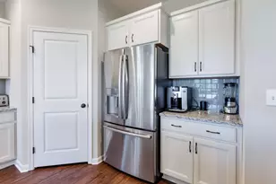 2220 Amici Dr, Covington, KY 41017 - Photo 16