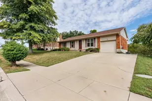 5 Timberview Ct, Highland Heights, KY 41076 - Photo 2