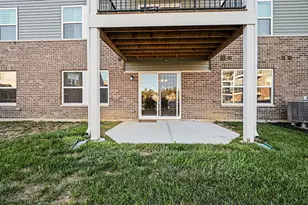 638 Foxhill Dr, Crescent Springs, KY 41017 - Photo 2