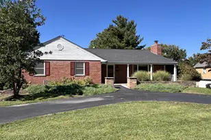 15 Gregory Ln, Fort Thomas, KY 41075 - Photo 1