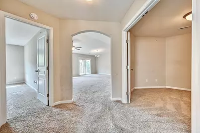 2437 Ambrato Way, Covington, KY 41017 - Photo 8
