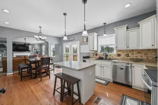 1963 Montpelier Dr, Hebron, KY 41048 - Photo 8