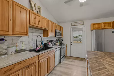 2766 Presidential Drive, Hebron, KY 41048 - Photo 8
