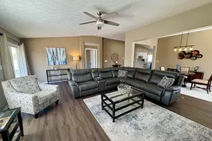 8619 Ellingsworth Way, Florence, KY 41042 - Photo 2