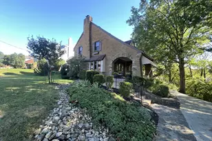 130 Dixie Pl Pl, Fort Thomas, KY 41075 - Photo 2
