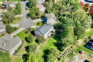 1413 StoneyHollow Ct, Hebron, KY 41048 - Photo 2