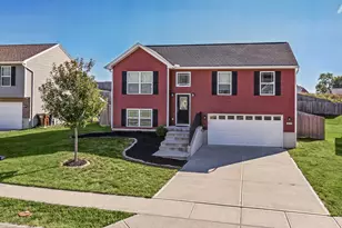 613 Summer Pointe Dr, Walton, KY 41094 - Photo 2