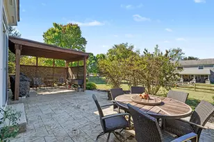 8989 Crimson Oak Dr, Florence, KY 41042 - Photo 4