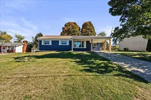 4 Airview Dr, Florence, KY 41042 - Photo 2