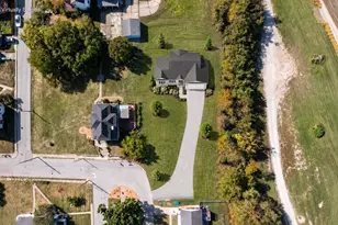 100 Summit Dr, Covington, KY 41015 - Photo 2