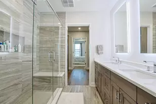 900 Ovation Wy, Newport, KY 41071 - Photo 22