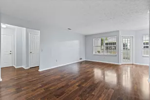 17 Meadow Ln, Highland Heights, KY 41076 - Photo 4