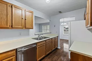 17 Meadow Ln, Highland Heights, KY 41076 - Photo 8