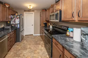 2321 Twelve Oaks Dr, Florence, KY 41042 - Photo 4