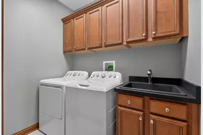 819 Woodside Court, Villa Hills, KY 41017 - Photo 8