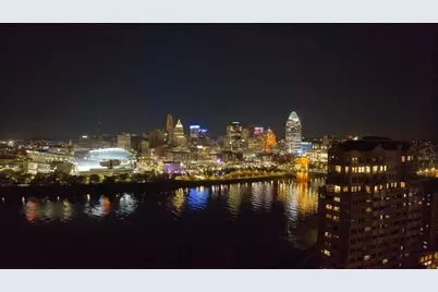 100 W Rivercenter Boulevard #PH2A, Covington, KY 41011 - Photo 4