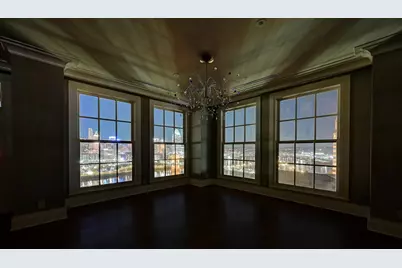 100 W Rivercenter Boulevard #PH2A, Covington, KY 41011 - Photo 18