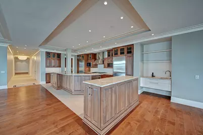 100 W Rivercenter Boulevard #PH2A, Covington, KY 41011 - Photo 8