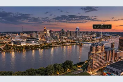 100 W Rivercenter Boulevard #PH2A, Covington, KY 41011 - Photo 2