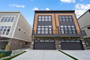 124 W 13th St, Newport, KY 41071 - Photo 1