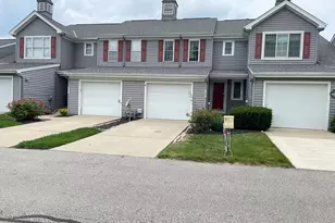 830 Horseshoe Ln, Florence, KY 41042 - Photo 1