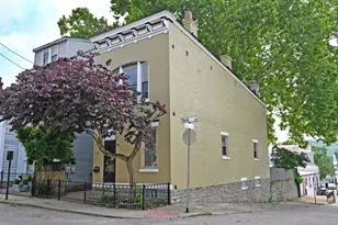 927 York St, Covington, KY 41011 - Photo 1