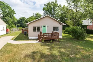 109 E 1st St, Silver Grove, KY 41085 - Photo 1