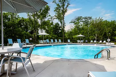 548 Foxhill Drive #12-204, Crescent Springs, KY 41017 - Photo 8