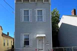 427 W 11th St, Newport, KY 41071 - Photo 1