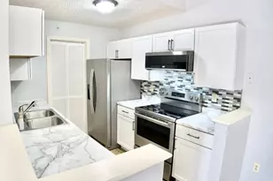 561 Napa Valley Ln, Crestview Hills, KY 41017 - Photo 1