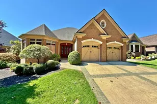 945 Squire Valley Dr, Villa Hills, KY 41017 - Photo 1