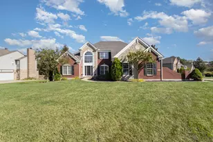 1834 Knollmont Dr, Florence, KY 41042 - Photo 1
