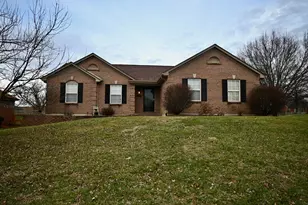 2742 Coachlight Ln, Burlington, KY 41005 - Photo 1