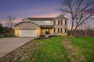 1812 Mountainview Ct, Florence, KY 41042 - Photo 1