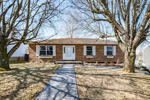 82 Kelley Dr, Florence, KY 41042 - Photo 1