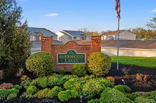 413 Poinsetta Ct, Florence, KY 41042 - Photo 1