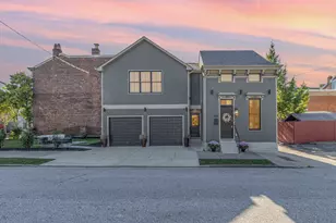 312 E 9th St, Newport, KY 41071 - Photo 1