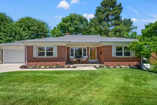 19 Pleasant Dr, Highland Heights, KY 41076 - Photo 1
