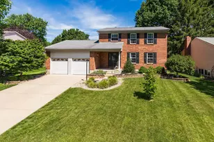 124 Lookout Farm Dr, Crestview Hills, KY 41017 - Photo 1