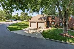 4064 Edgelake Ct, Villa Hills, KY 41017 - Photo 1