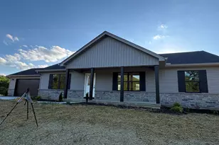180 Saddlebrook Ln, Dry Ridge, KY 41035 - Photo 1