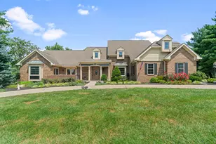808 Squire Lake Dr, Villa Hills, KY 41017 - Photo 1