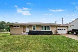 237 Elm St, Falmouth, KY 41040 - Photo 1