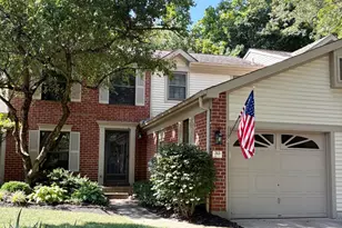 313 Secretariat Ct, Crestview Hills, KY 41017 - Photo 1