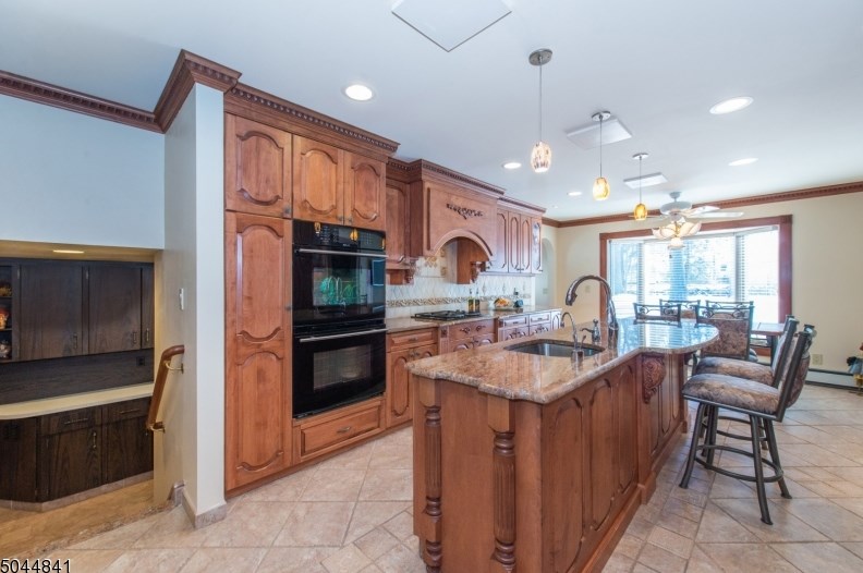 45 Mandon Dr, Wayne, NJ 07470-3856