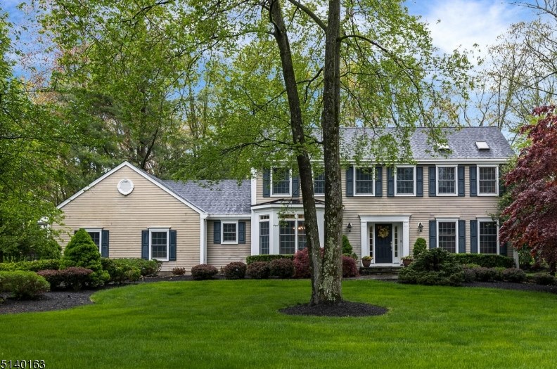 367 Grist Mill Dr, Basking Ridge, NJ 07920-2429